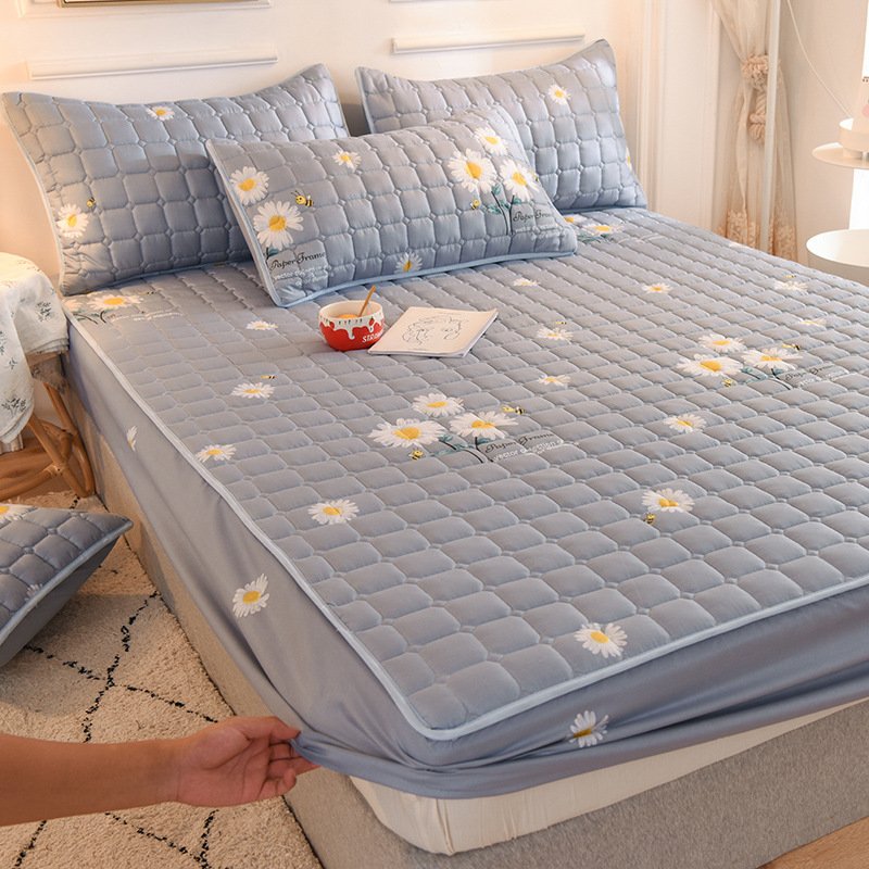 🎁Hot Sale!! 50% OFF-Sale🔥Latest Breathable Silky Mattress Cover